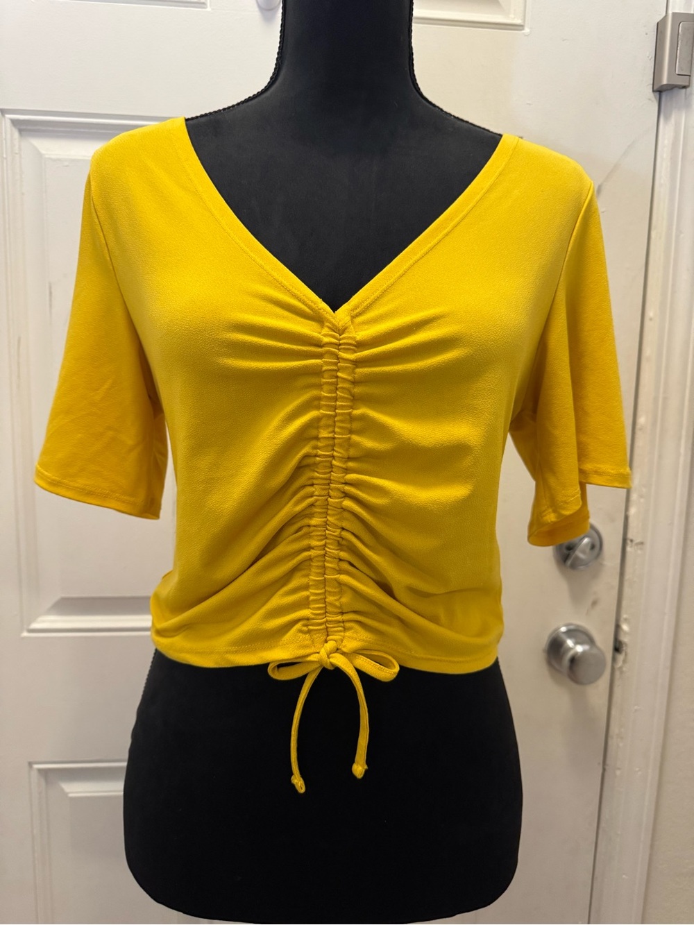 Divided Yellow Ruched V-Neck Crop Top 0531